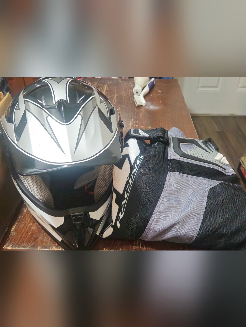 Men's Full-Face Moterbike Helmet & Fly Racing Motocross Racepants